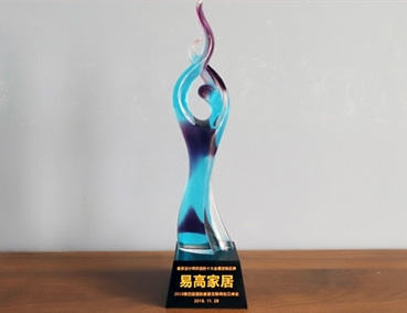 “聚變·共生”，易高家居榮獲“最受設(shè)計(jì)師歡迎定制品牌”
