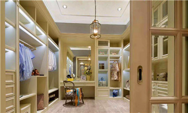 影響定制衣柜價(jià)格的因素有哪些？