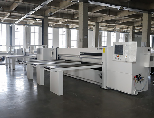  易高家居合肥下塘生產(chǎn)基地首批8條德國豪邁生產(chǎn)線已陸續(xù)到廠！