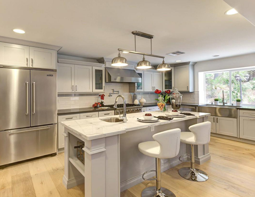  定制櫥柜需要考慮哪些問(wèn)題？什么樣的廚房好看又實(shí)用？