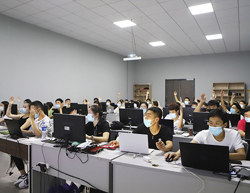  易高商學(xué)院全面復(fù)課，線下培訓(xùn)正式開(kāi)啟！