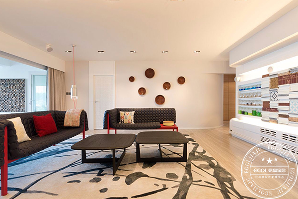 如何塑造整體衣柜品牌形象？