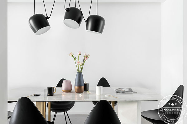 生活中哪些行為是對定制家具的傷害？