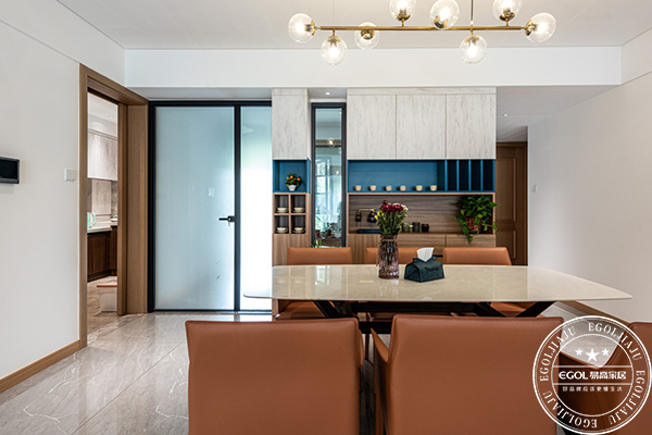 90㎡現(xiàn)代簡約風，勞逸結合生活才能更加美好