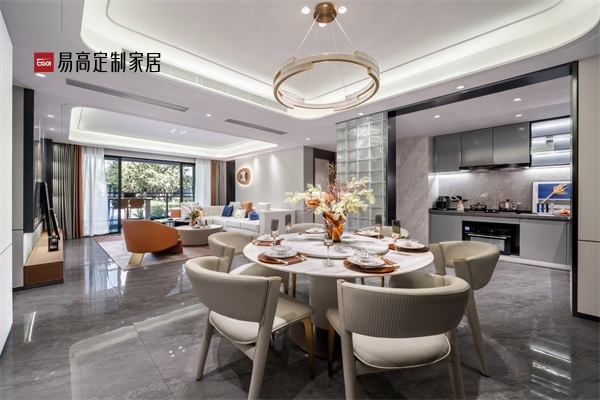 在定制家具的過程中，應(yīng)該注重哪些方面？