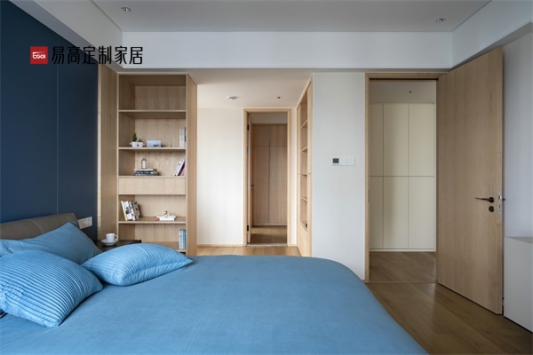 定制衣柜的優(yōu)勢是什么？