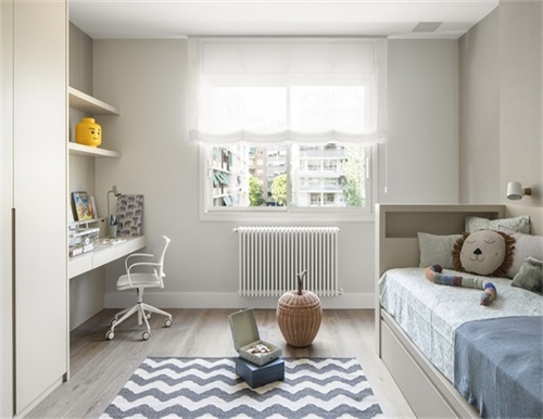 定制衣柜和成品衣柜相比有何不同？