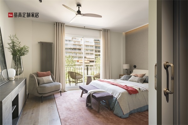 你會選擇定制衣柜嗎？定制家具有哪些優(yōu)點？